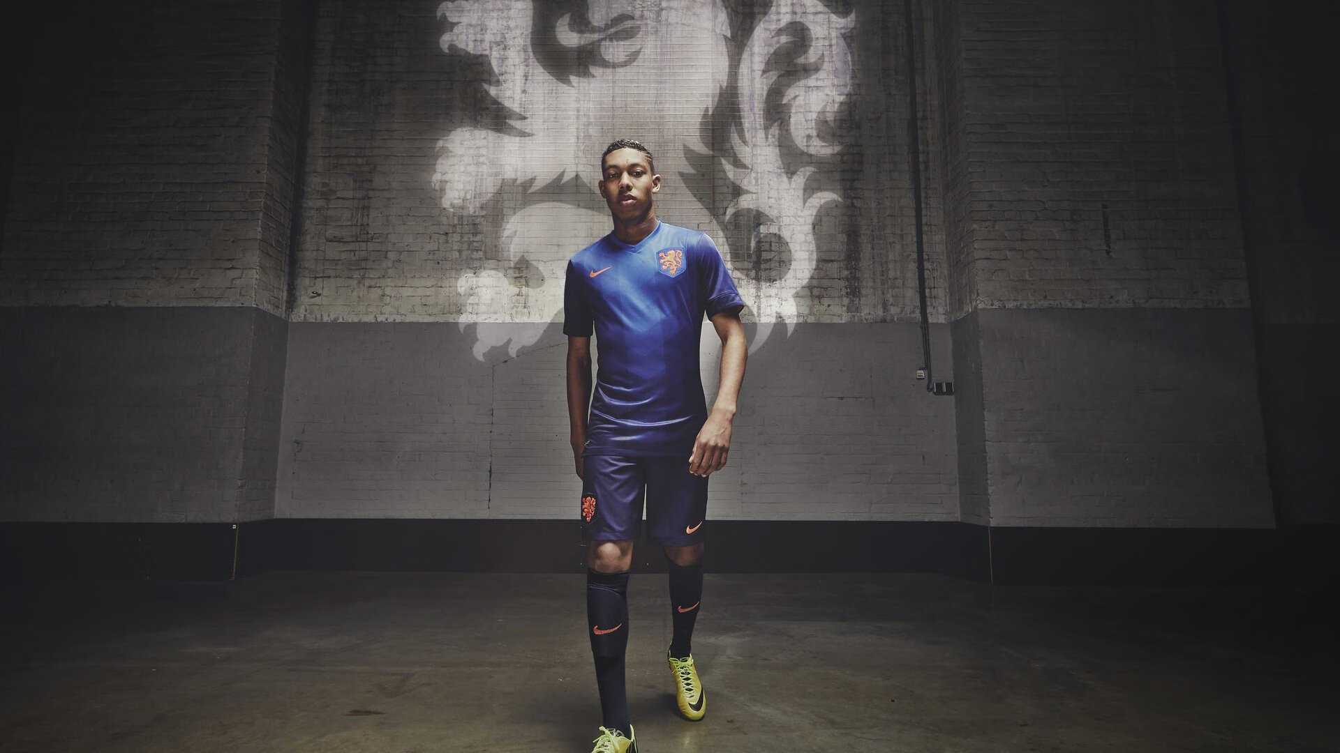 爱游戏体育-欧冠决赛夜，独行侠横扫新疆，体育无疆界的时代寓言