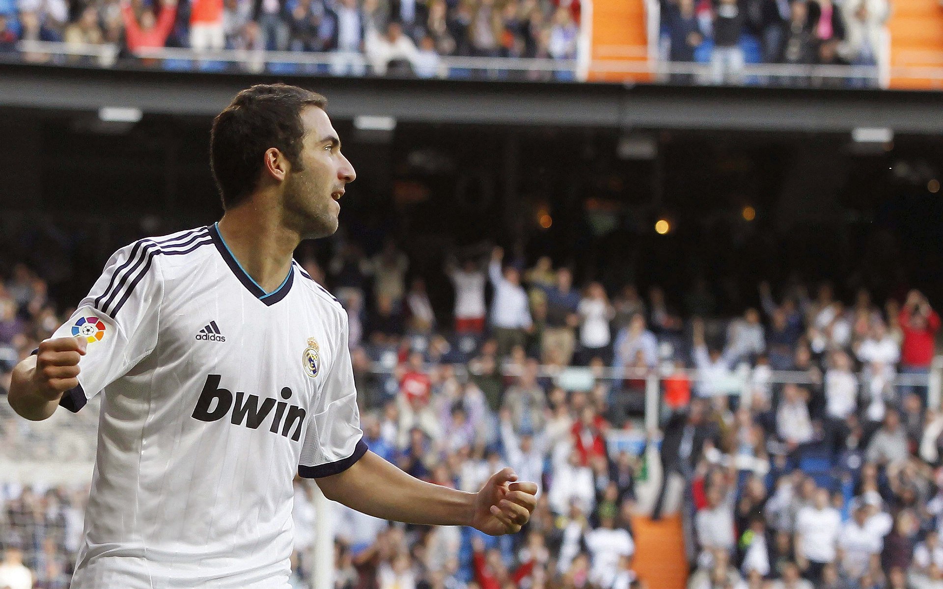 伊朗对阵比利时，阿克打出统治级数据，当波斯铁骑撞上欧洲红魔，一道新防线在崛起