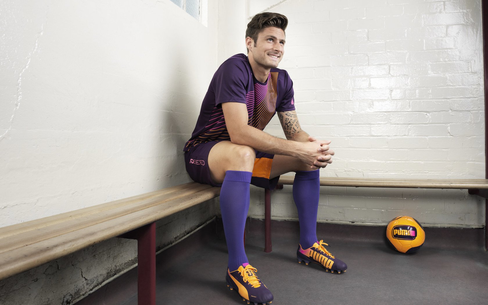 爱游戏tv-京多安关键战不手软，荷兰关键战突围希腊，欧洲足球的意志较量